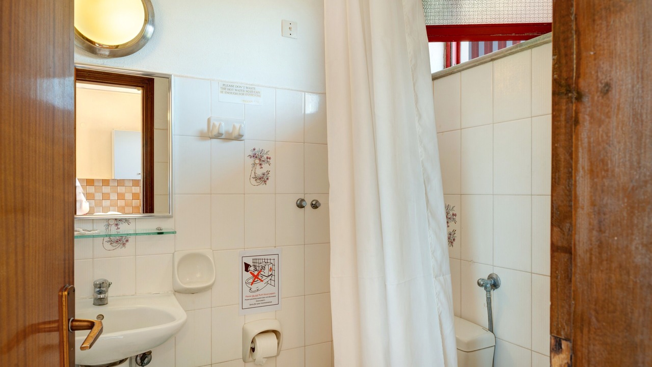 Photo of Bathroom in Tingaki