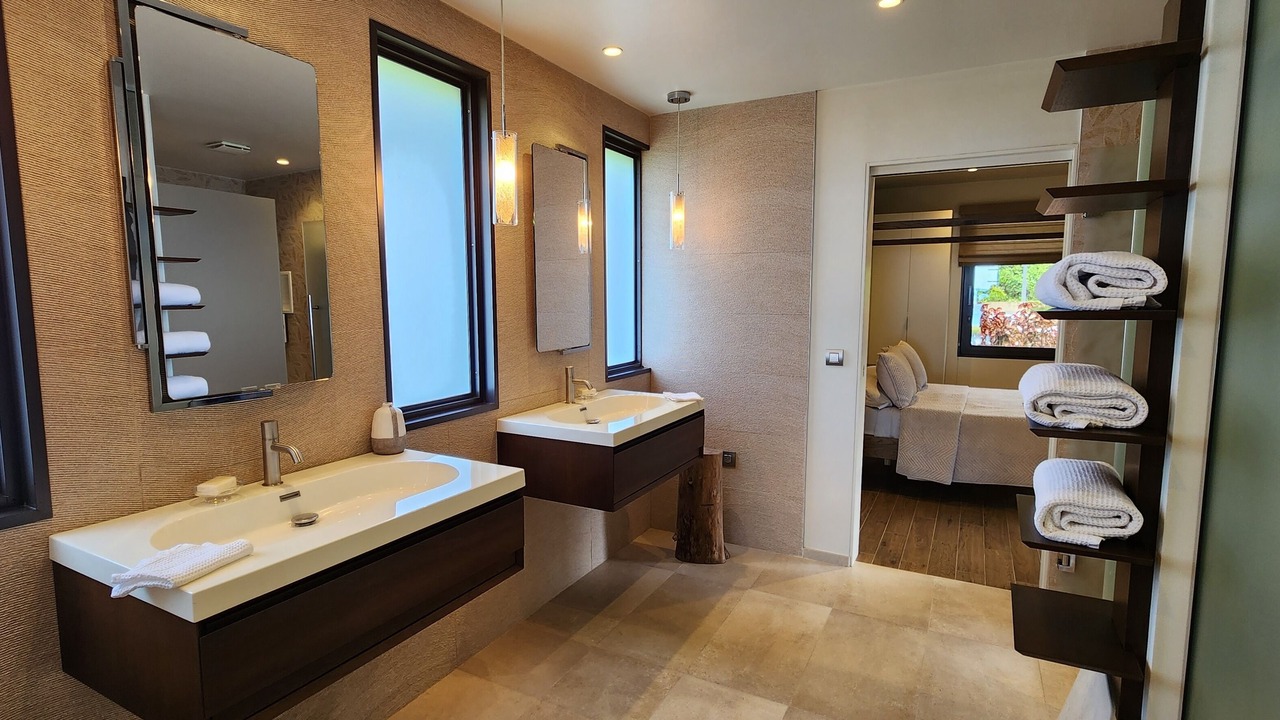 Photo of Bathroom in Uturoa