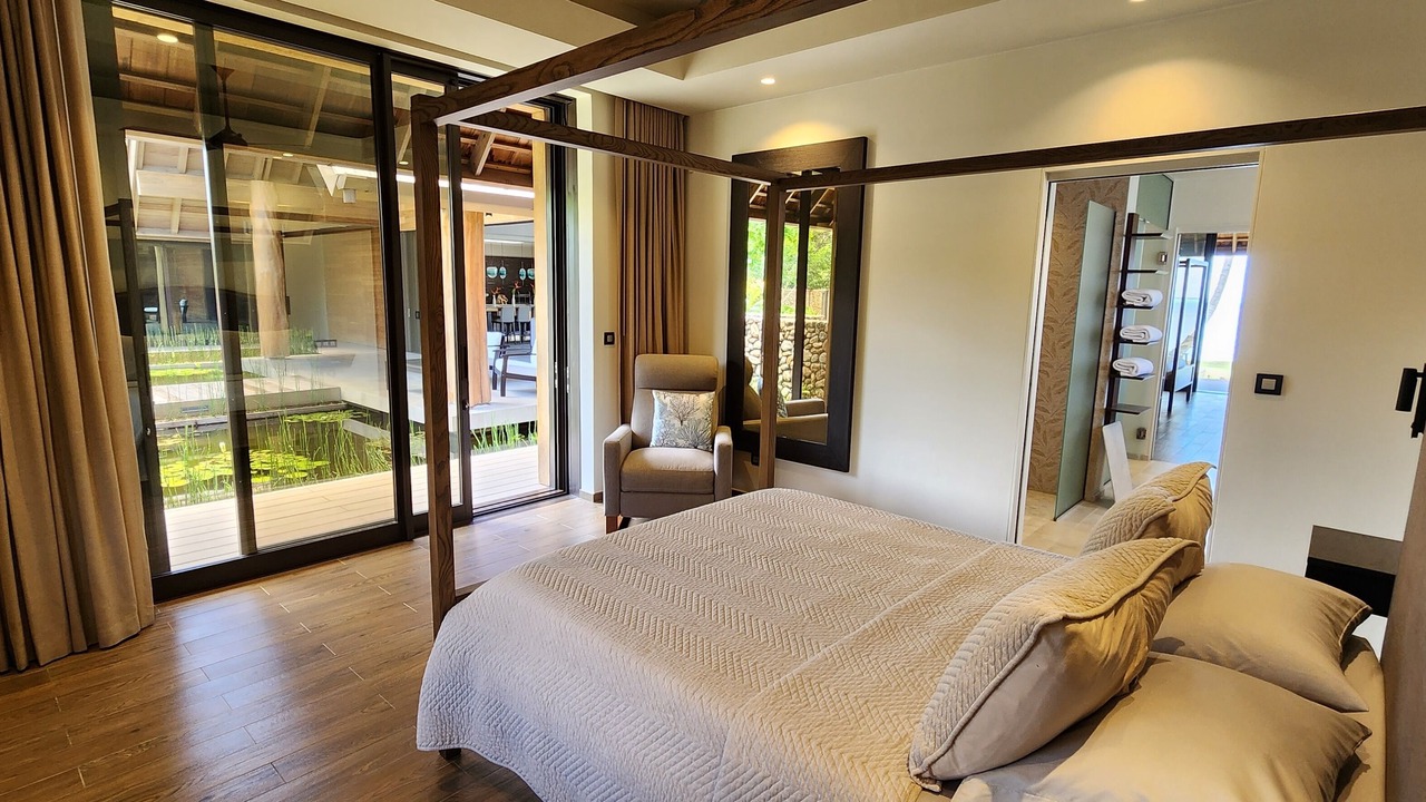 Photo of Bedroom in Uturoa