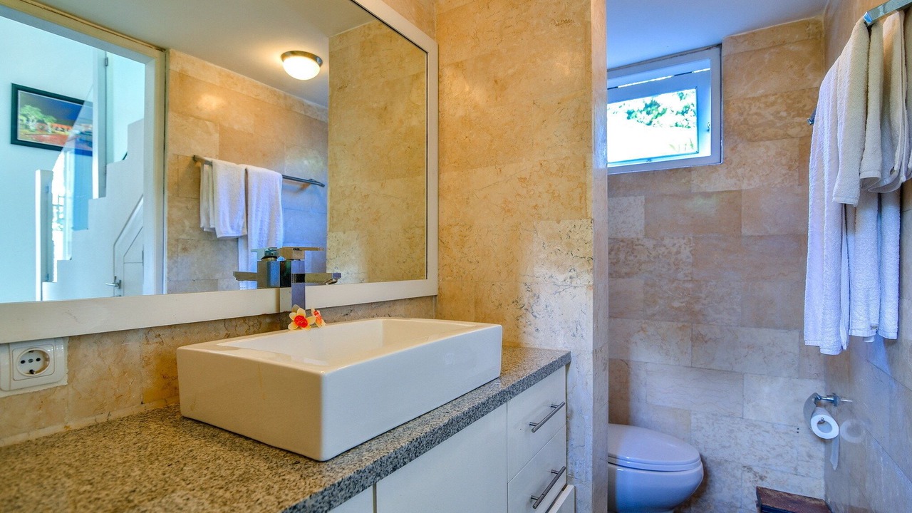 Photo of Bathroom in Kaliasem
