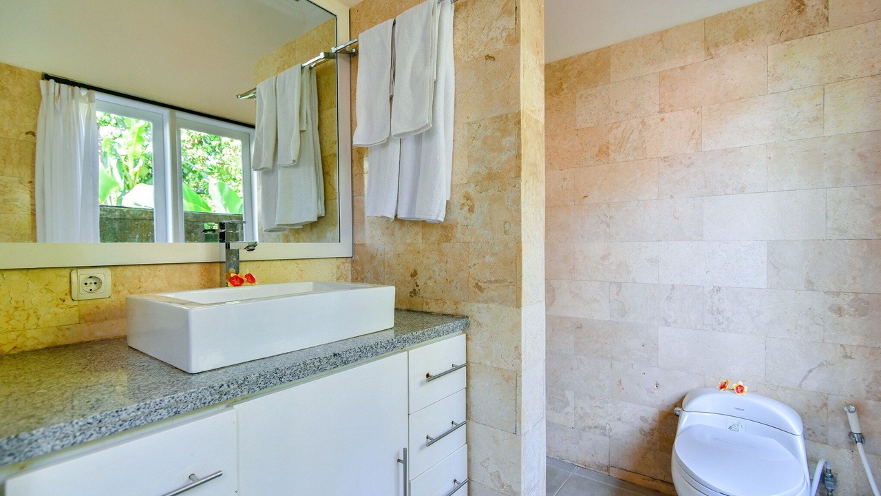 Photo of Bathroom in Kaliasem