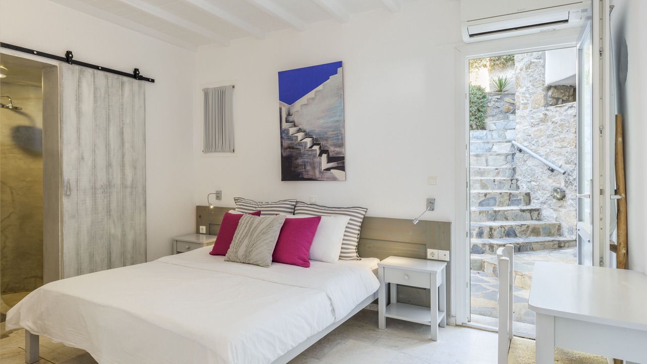 Photo of Bedroom in Platis Gialos