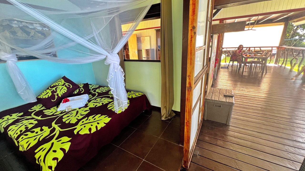 Photo of Bedroom in Teahupo'o