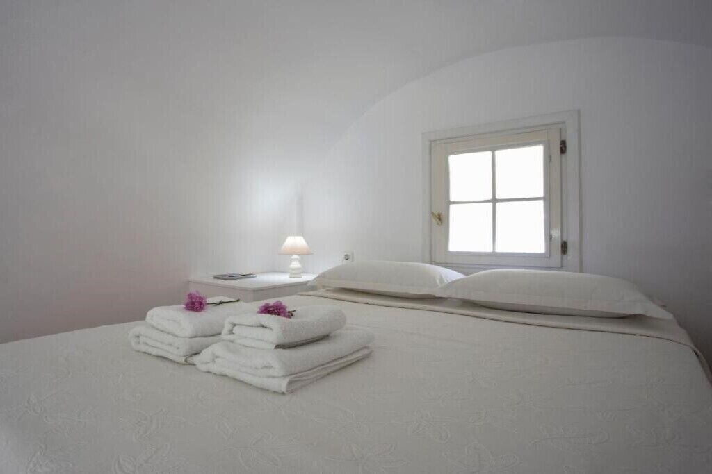 Photo of Bedroom in Perissa