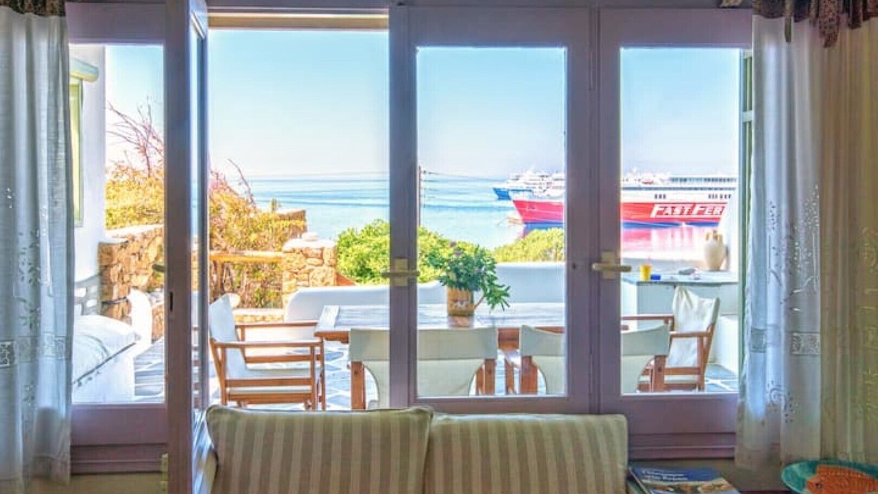 Photo of Livingroom in Tourlos