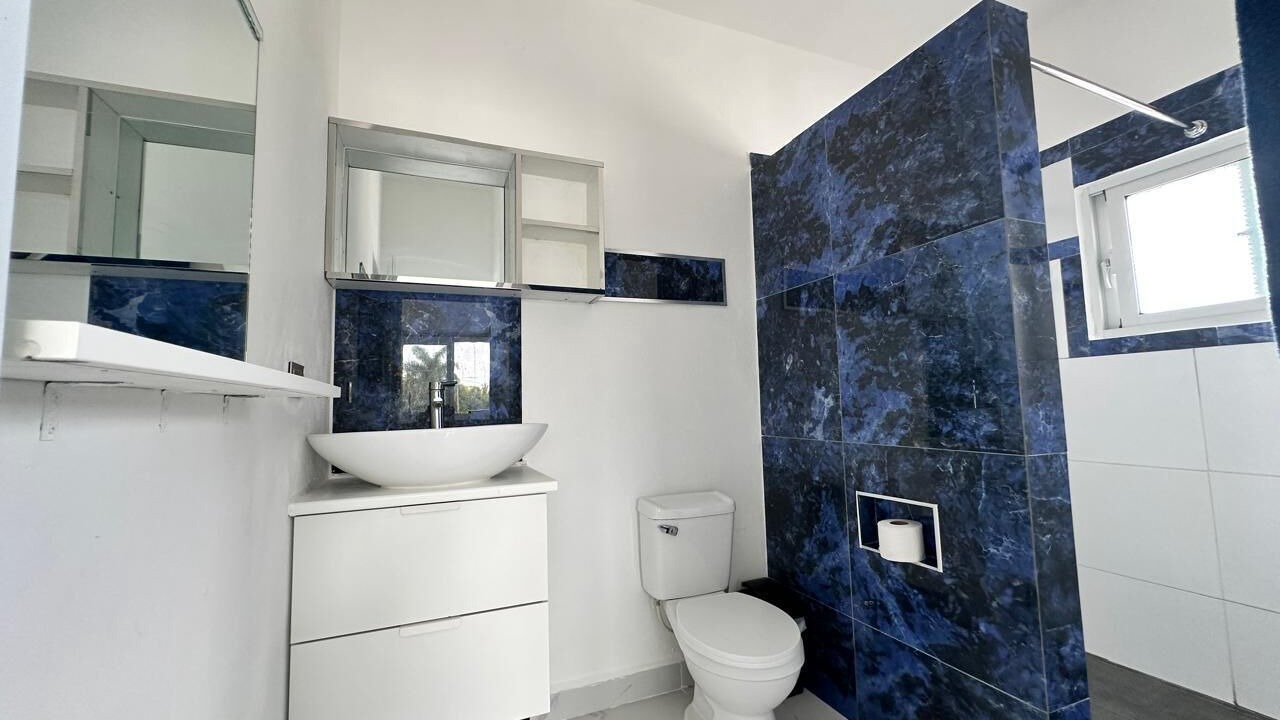 Photo of Bathroom in Veron
