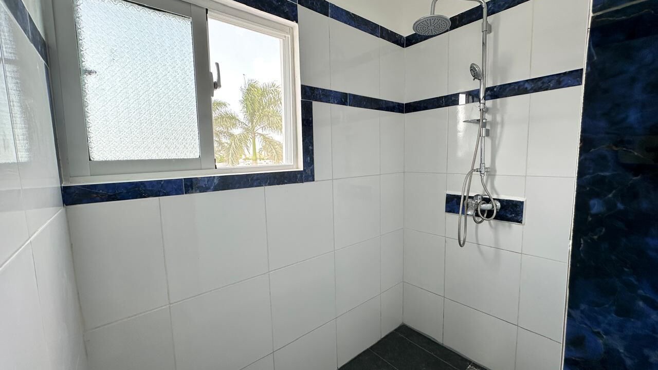 Photo of Bathroom in Veron
