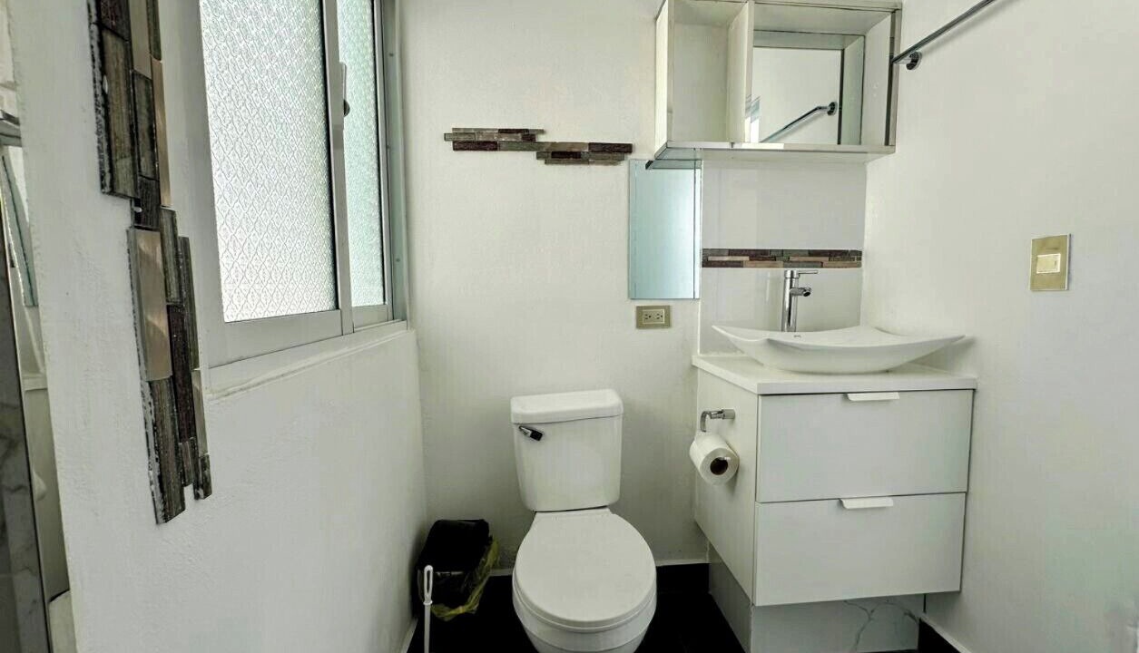 Photo of Bathroom in Veron