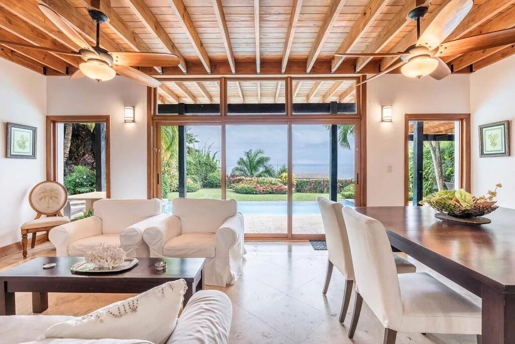 Photo of Livingroom in Puerto Bahia