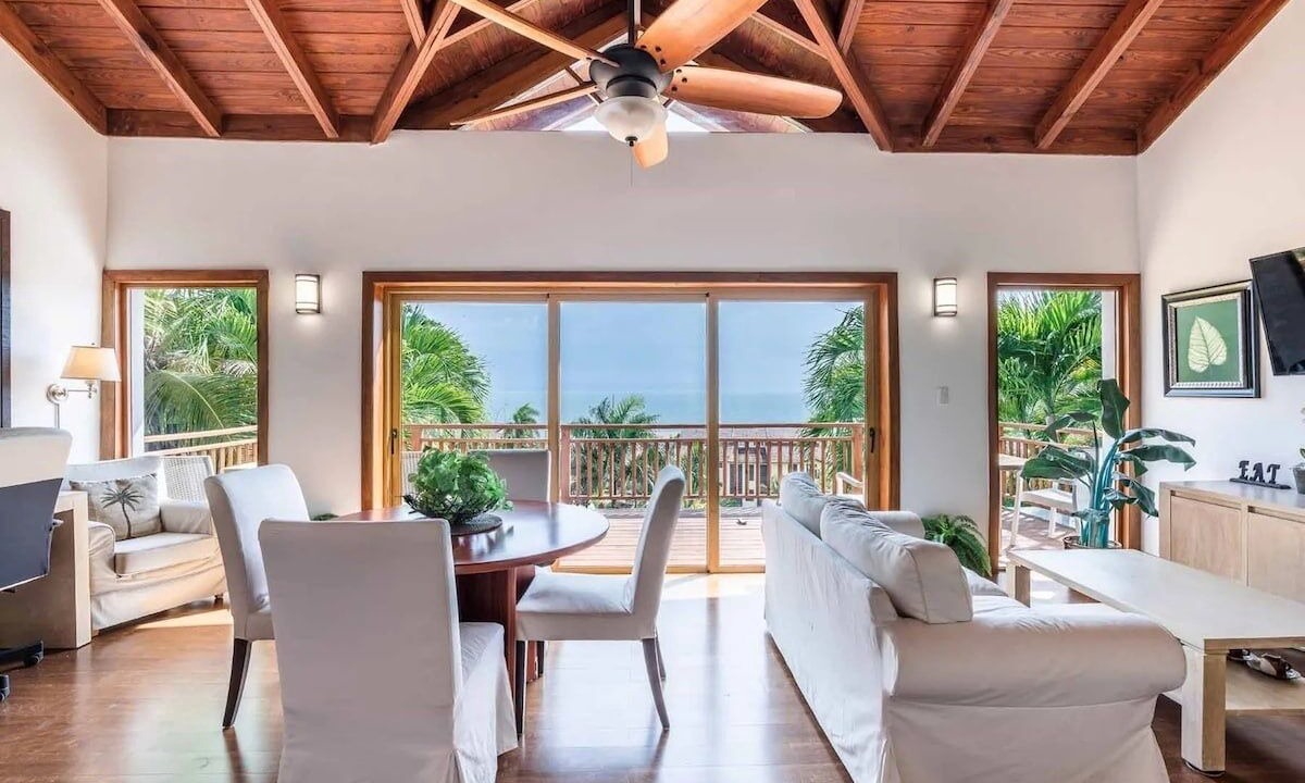 Photo of Livingroom in Puerto Bahia