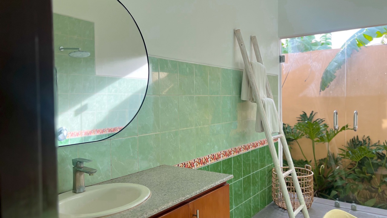 Photo of Bathroom in Sunset Road