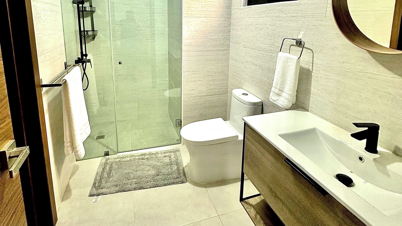 Photo of Bathroom in Yolanda Morales