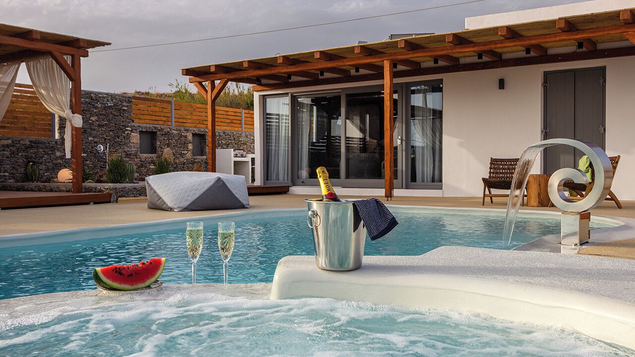 Photo of Outdoor in Adamas