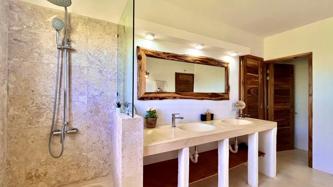 Photo of Bathroom in La Iglesia