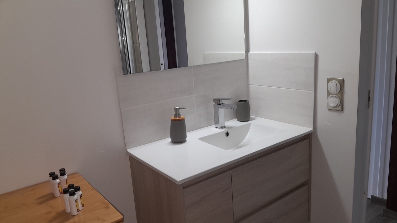 Photo of Bathroom in Teavaro