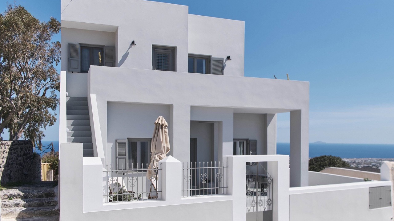 Photo of Others in Fira