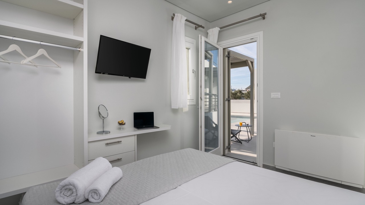 Photo of Bedroom in Milos