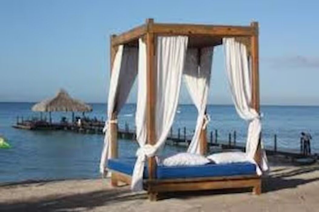 Photo of Others in Dominicus