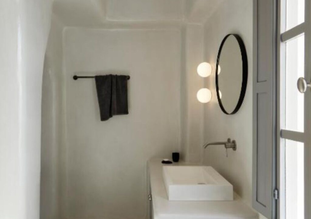 Photo of Bathroom in Fira