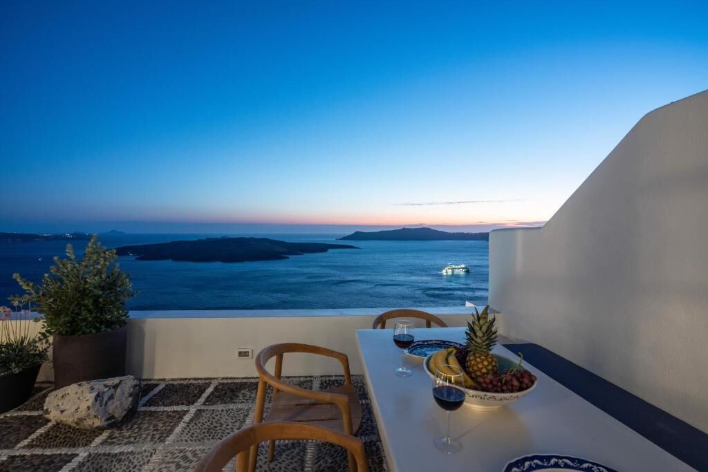 Photo of Outdoor in Fira
