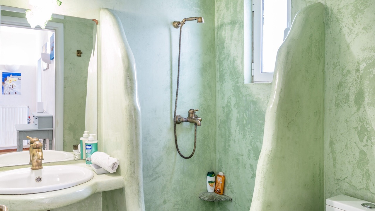Photo of Bathroom in Kea