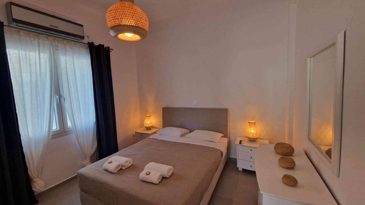 Photo of Bedroom in Paleopolis