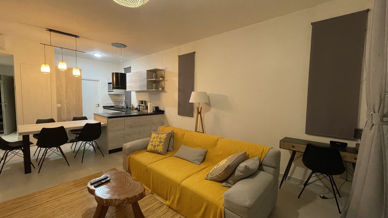 Photo of Livingroom in Paea