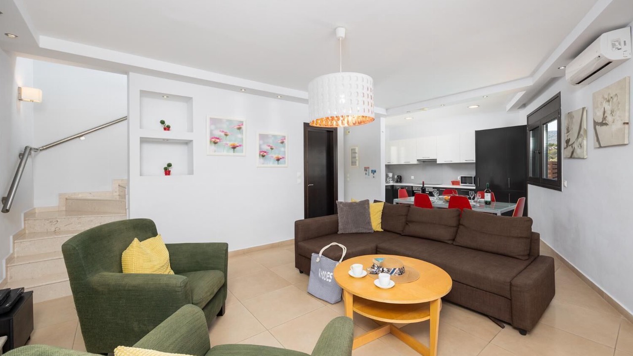Photo of Livingroom in Lahania