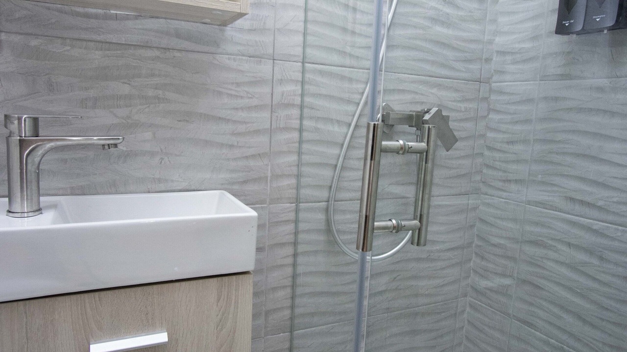 Photo of Bathroom in Yolanda Morales