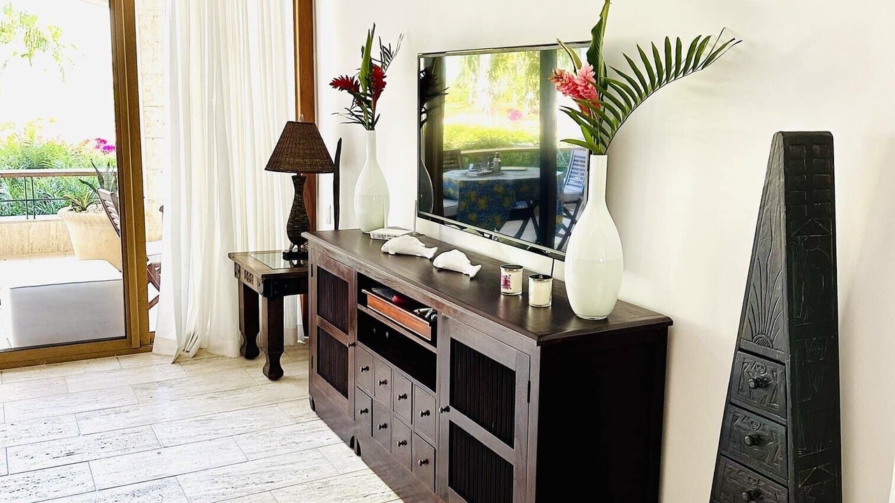 Photo of Livingroom in Los Altos