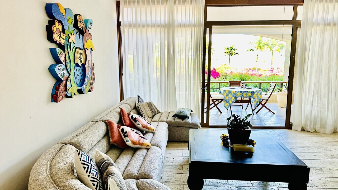 Photo of Livingroom in Los Altos