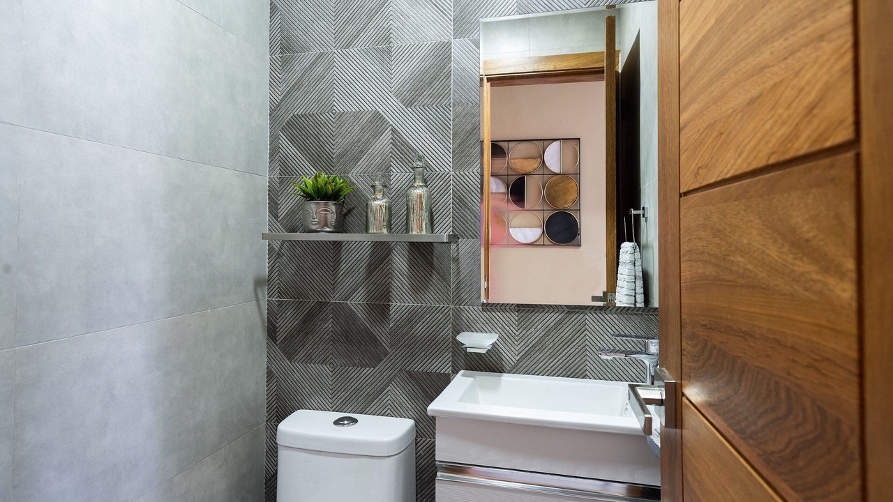 Photo of Bathroom in Yolanda Morales