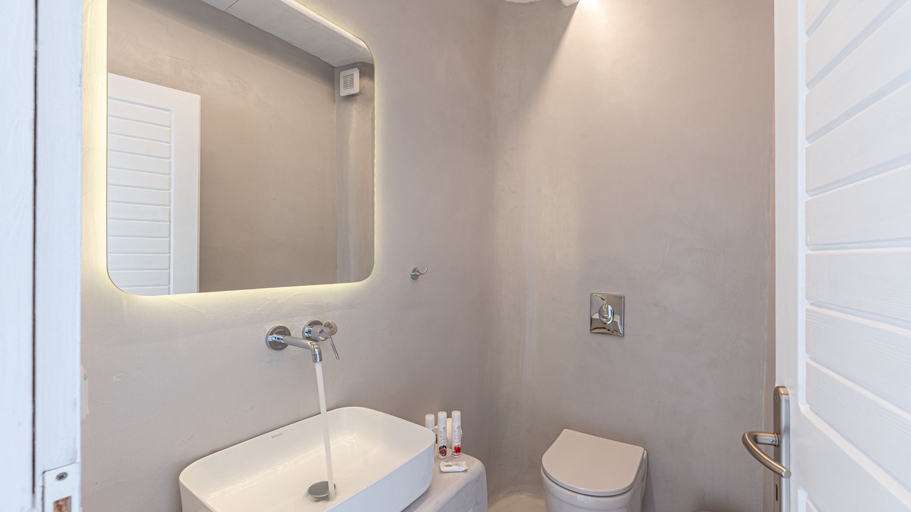 Photo of Bathroom in Psarou