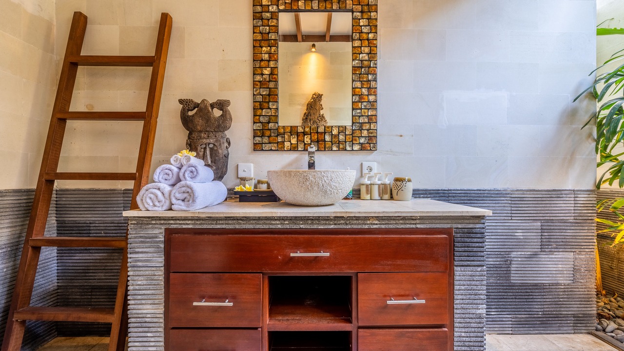 Photo of Bathroom in Suraberata