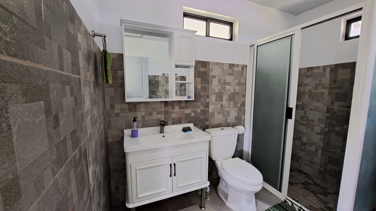 Photo of Bathroom in Teahupo'o