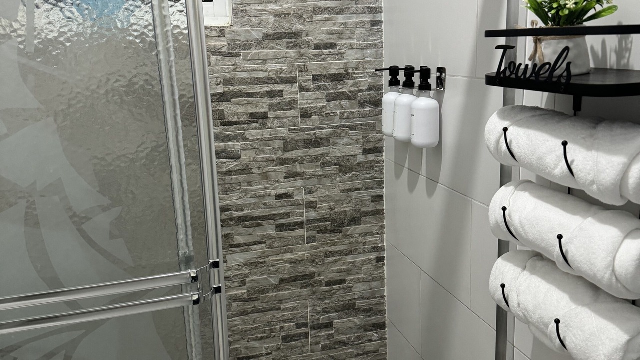 Photo of Bathroom in Pimentel
