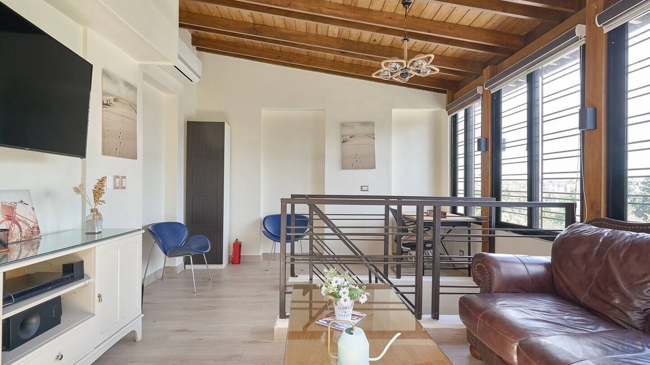 Photo of Livingroom in Altos de Arroyo Hondo