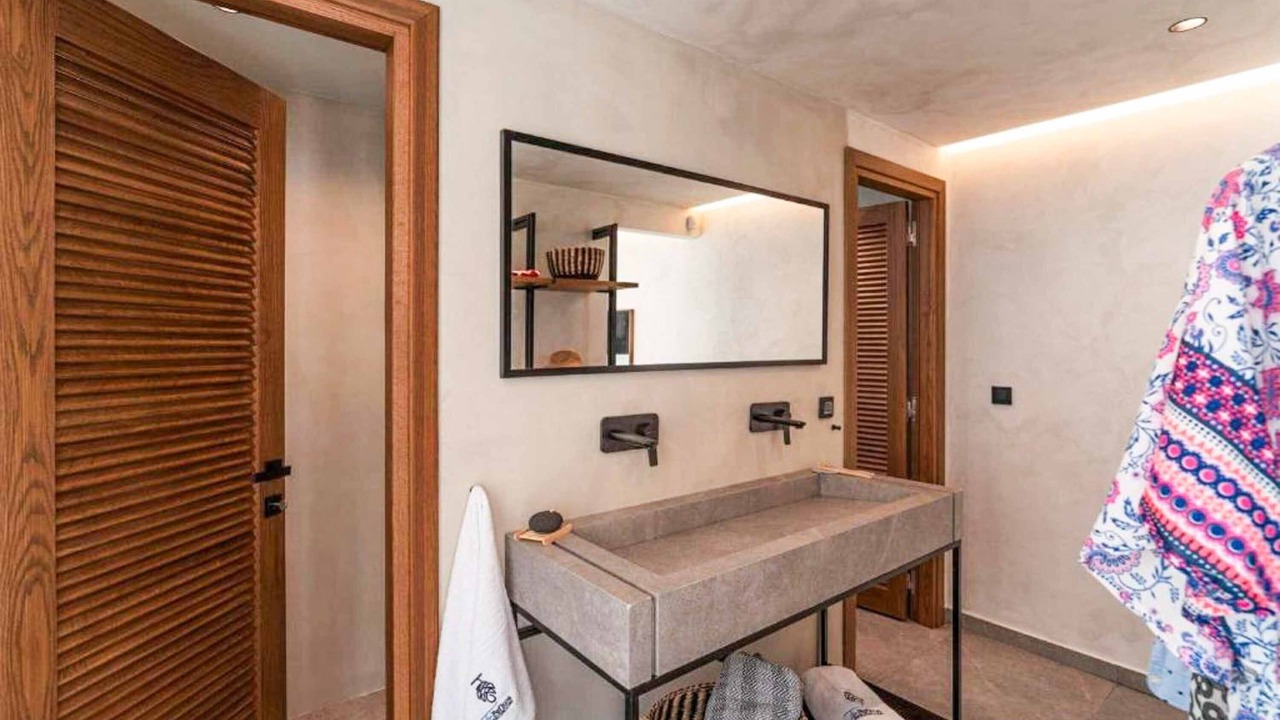 Photo of Bathroom in Lardos