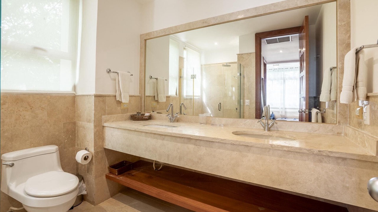 Photo of Bathroom in Los Altos
