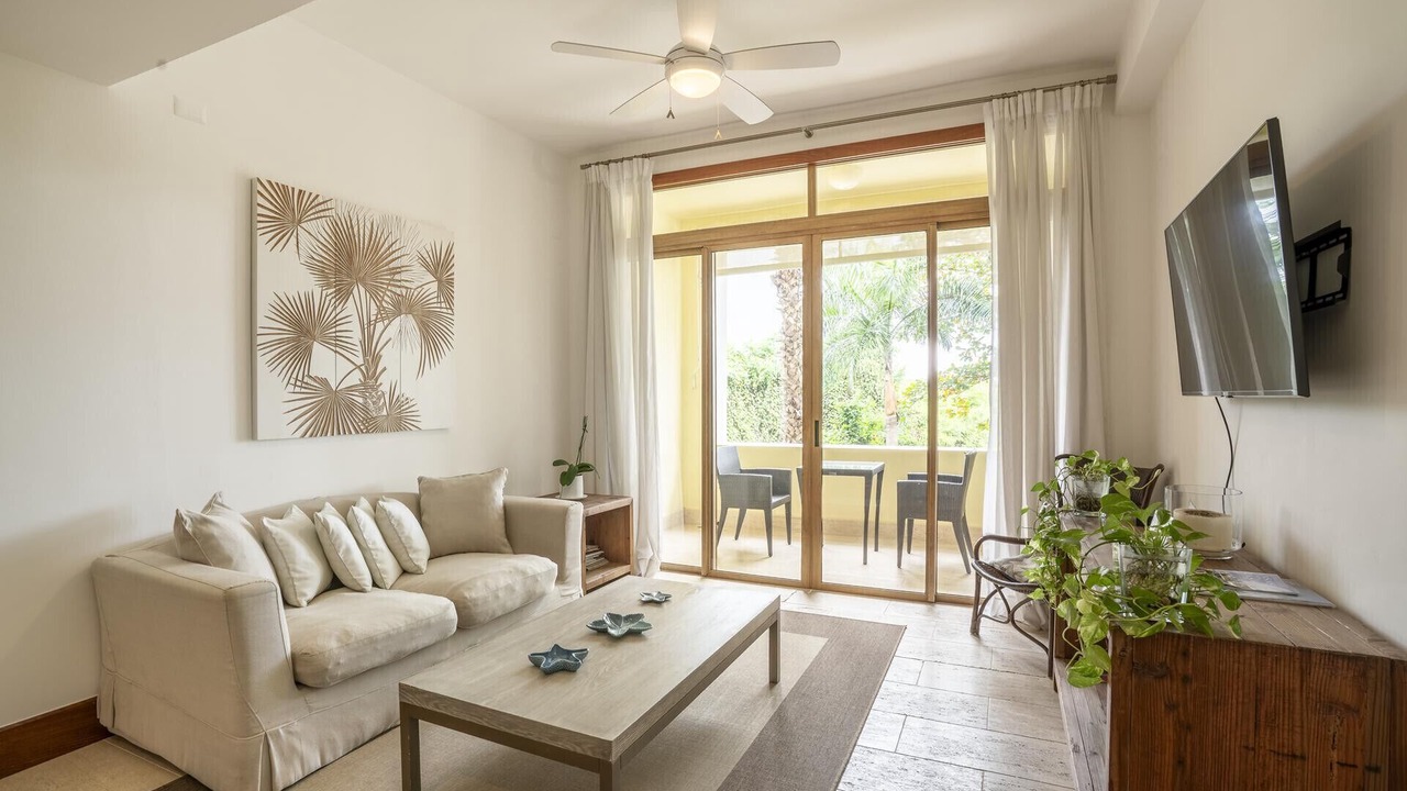 Photo of Livingroom in Los Altos