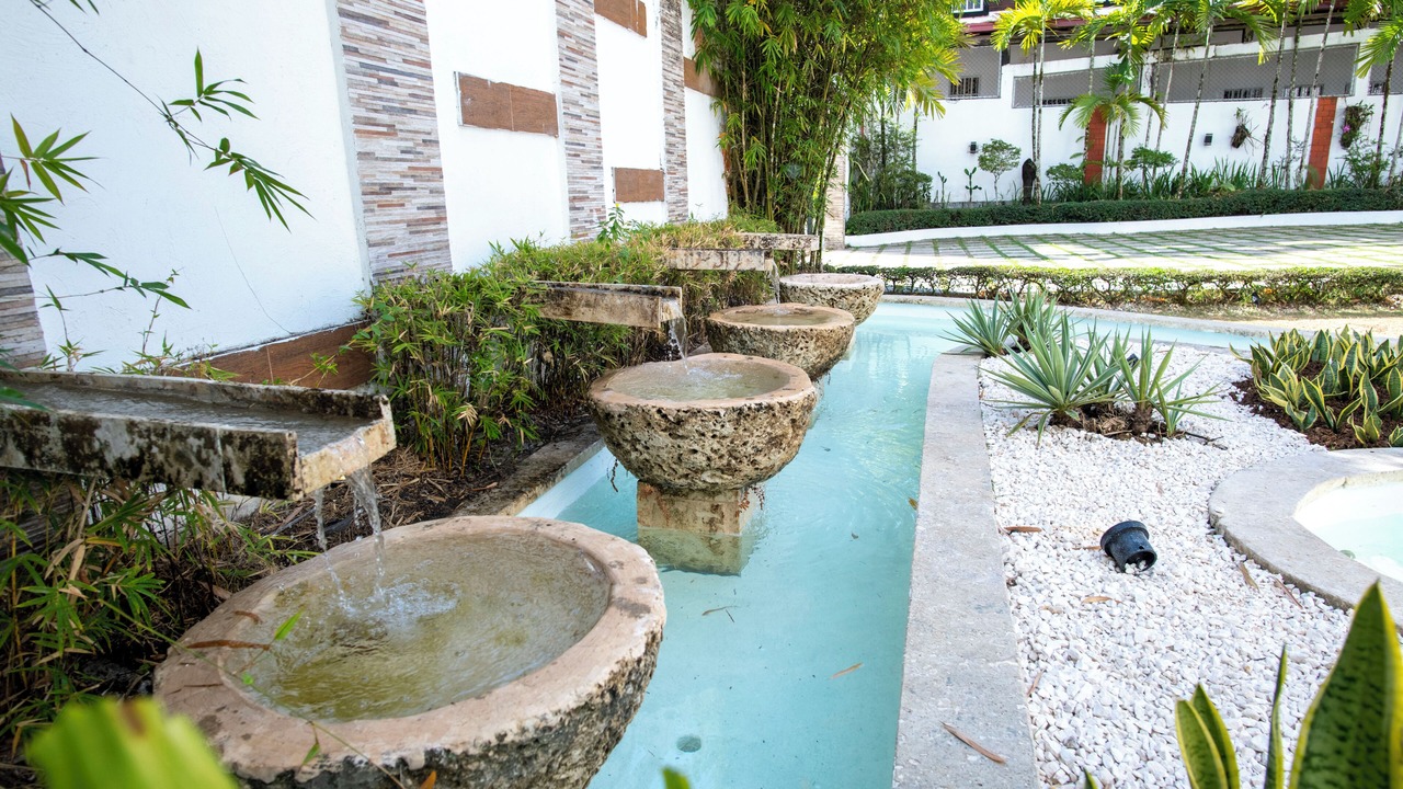 Photo of Outdoor in Pedro Brand