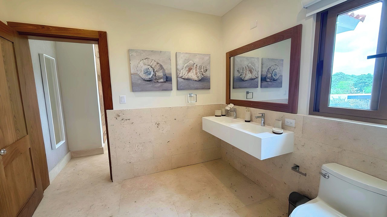 Photo of Bathroom in Playa Chiquita