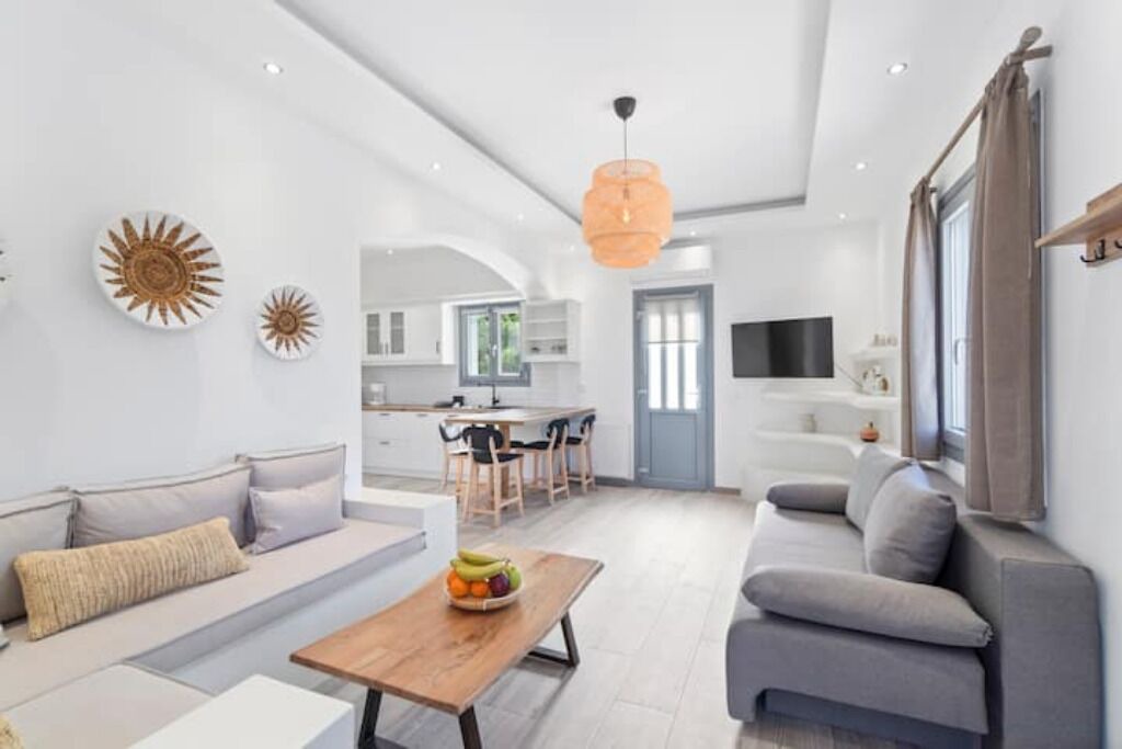 Photo of Livingroom in Paleopolis