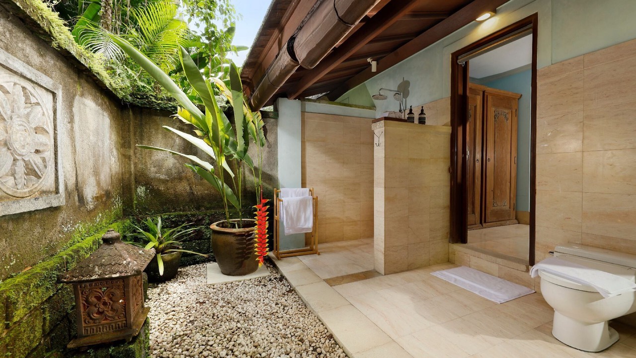 Photo of Bathroom in Kedewatan