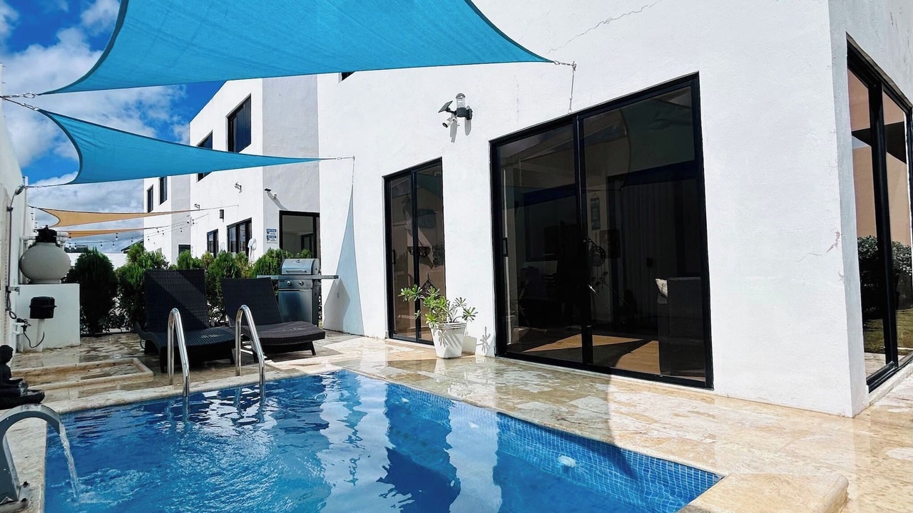 Photo of Outdoor in Veron