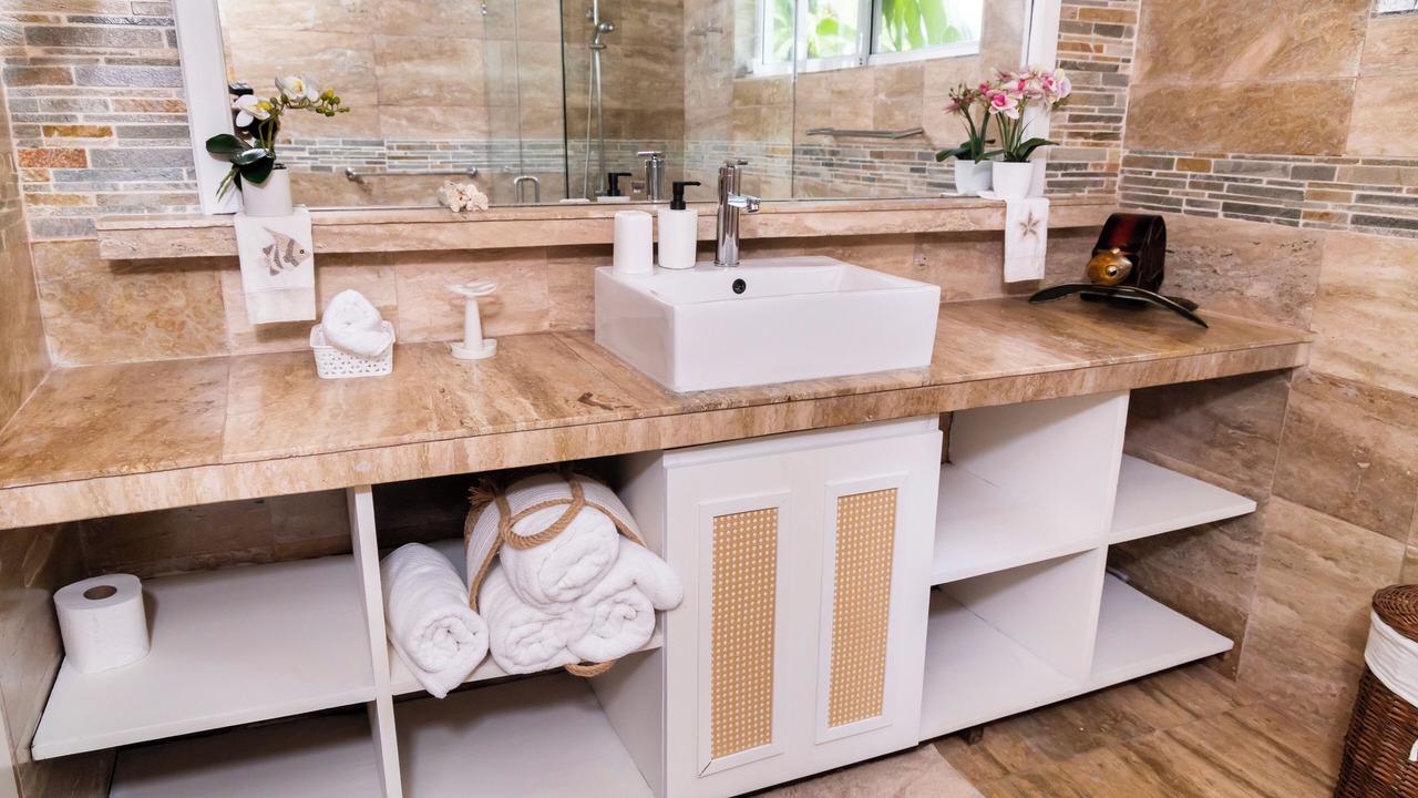 Photo of Bathroom in Portillo