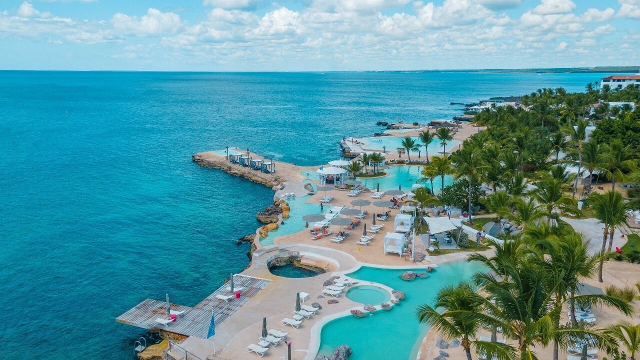 Photo of Others in Dominicus
