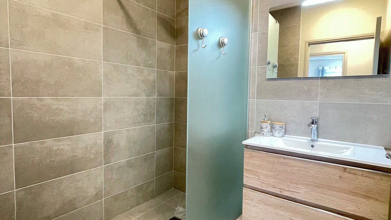 Photo of Bathroom in Papeete