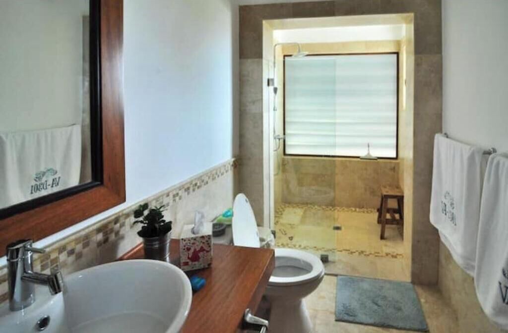 Photo of Bathroom in Los Lagos