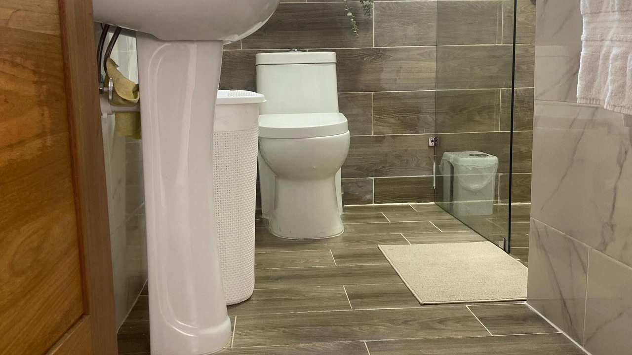 Photo of Bathroom in Veron